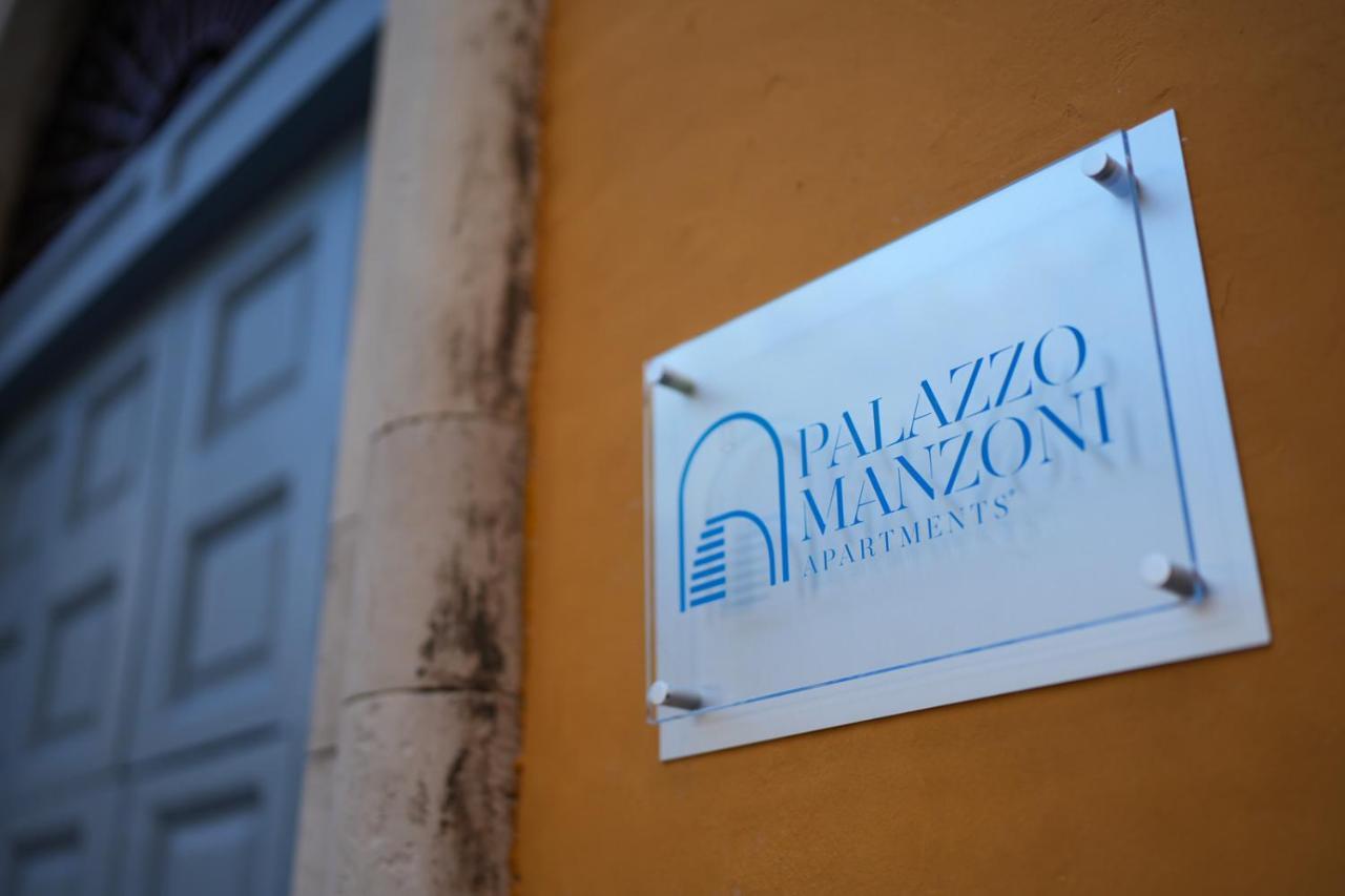 Palazzo Manzoni Apartments Bari Exterior foto