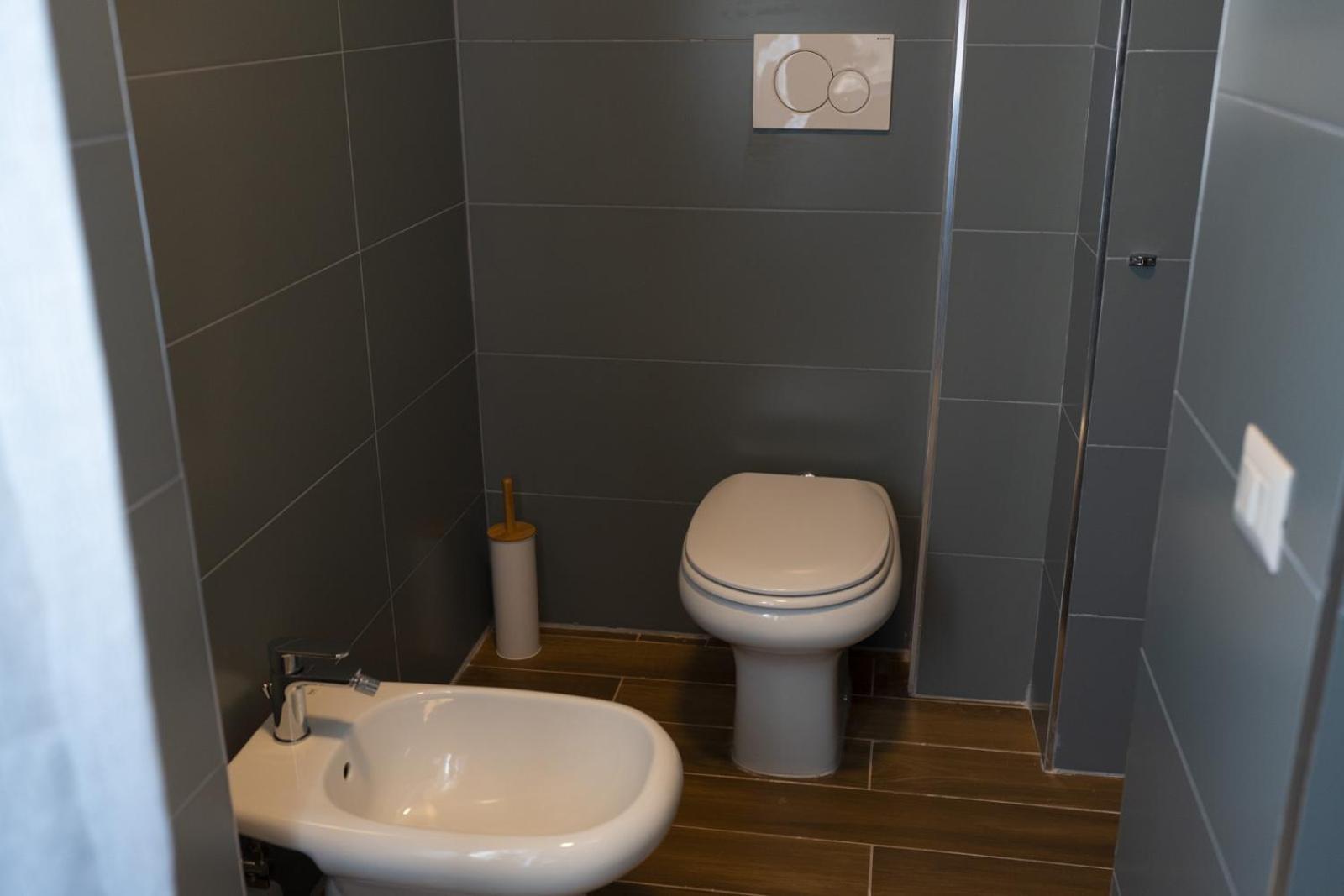Palazzo Manzoni Apartments Bari Habitación foto